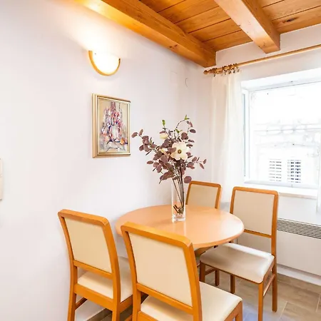 Ribambit- One Bedroom First Floor Διαμέρισμα