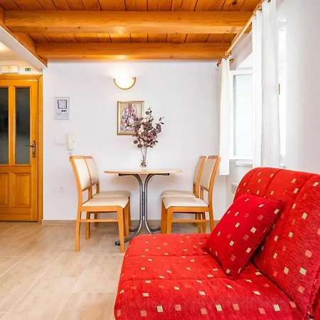 Ribambit- One Bedroom First Floor